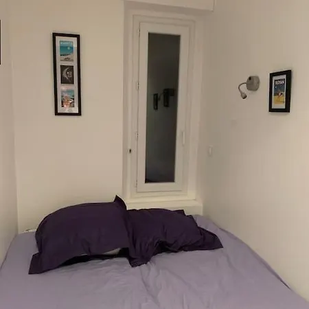 Les Pieds Dans L Eau