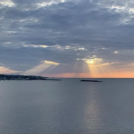 Les Pieds Dans L Eau